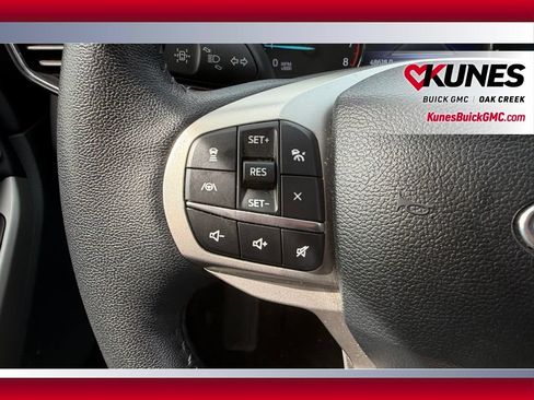 Used 2024 Ford Explorer Limited AWD/4WD image 18