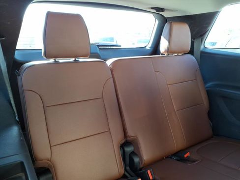 Used 2018 Chevrolet Traverse High Country image 15