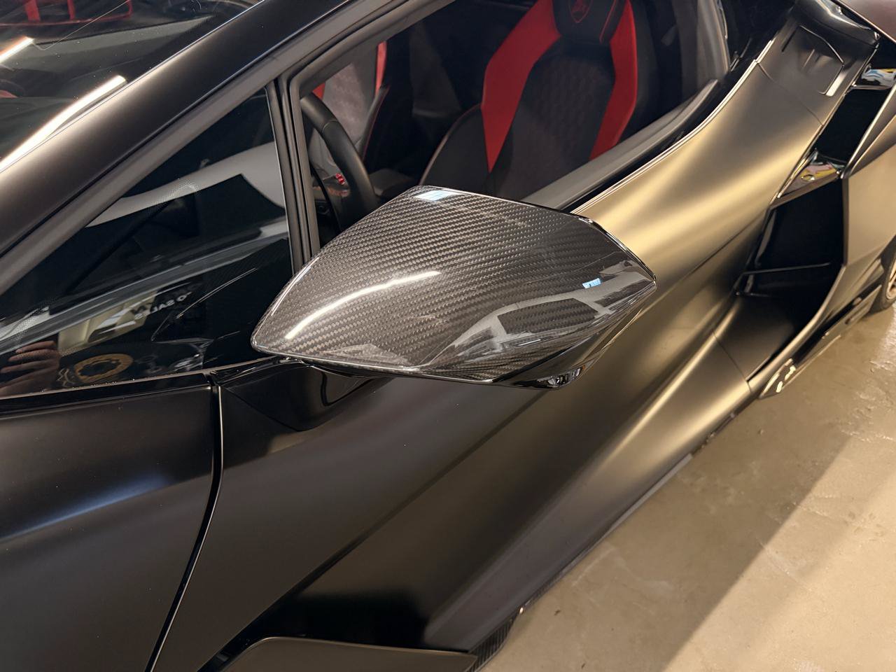 Used 2024 Lamborghini Revuelto AWD/4WD image 13