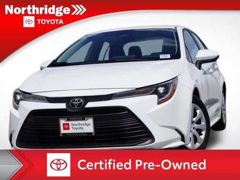 Certified 2024 Toyota Corolla LE image 1