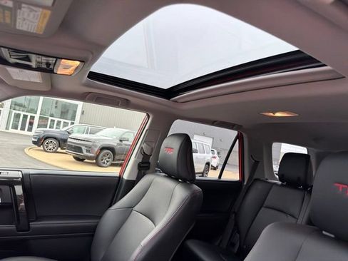 Used 2024 Toyota 4Runner TRD Off-Road Premium w/ Moonroof Package AWD/4WD image 19