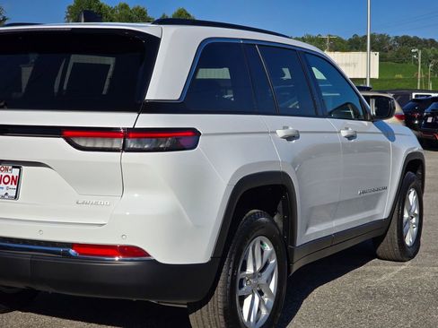 New 2025 Jeep Grand Cherokee Laredo X w/ Luxury Tech Group I image 40