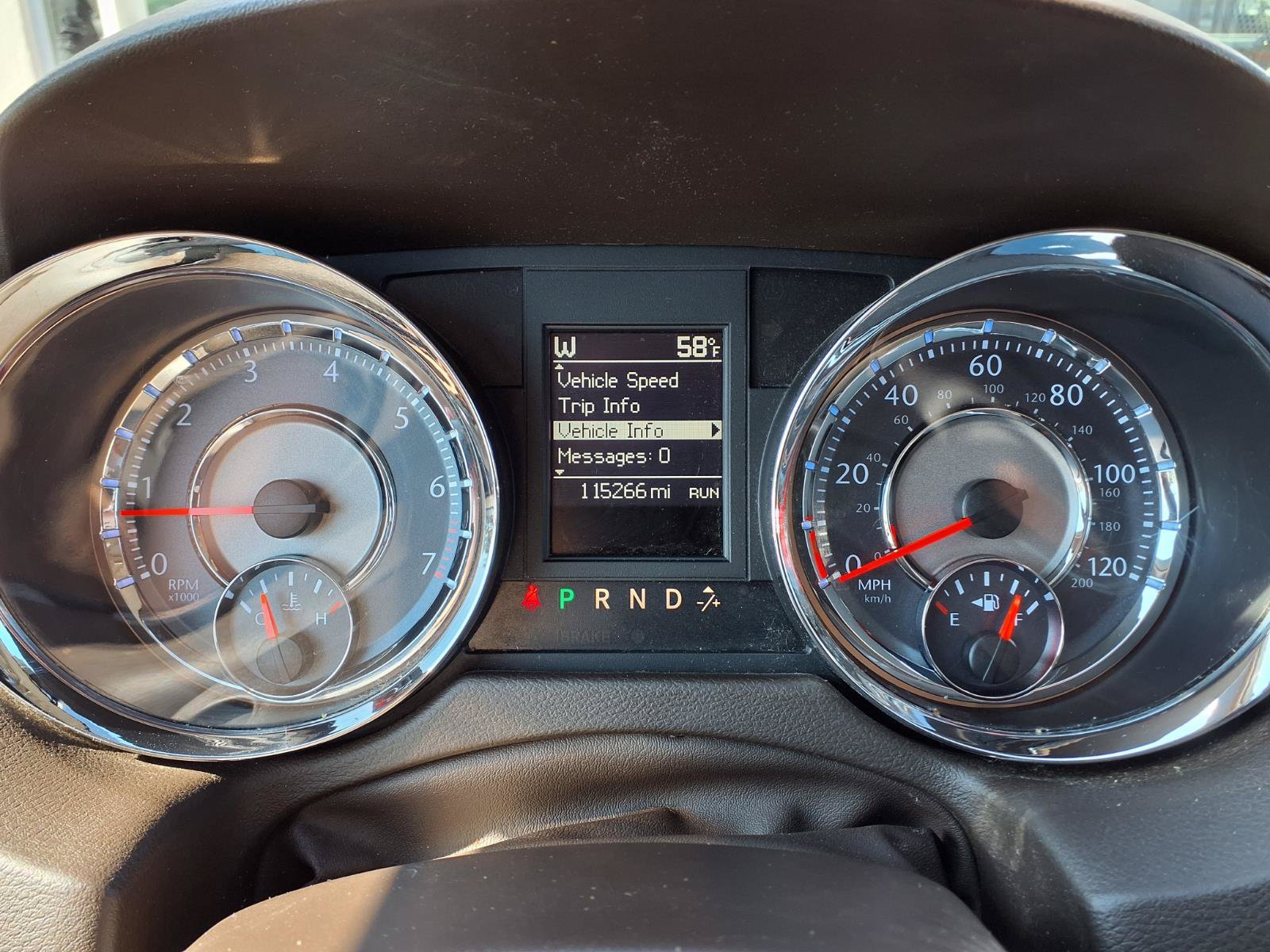 Used 2014 Chrysler Town & Country Touring FWD image 31