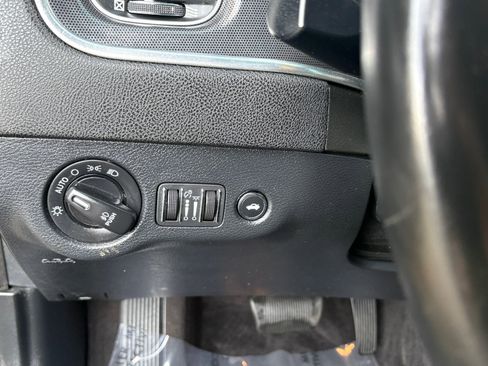 Used 2017 Dodge Charger SXT w/ Navigation & Travel Group image 31