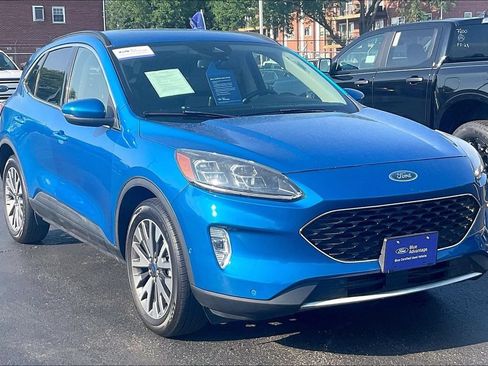 Certified 2020 Ford Escape Titanium AWD/4WD image 34