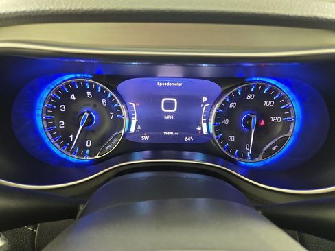 Certified 2023 Chrysler Pacifica Limited w/ S Appearance Package AWD/4WD image 19