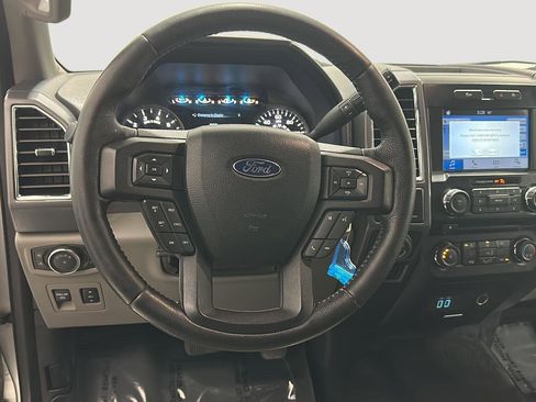 Used 2016 Ford F150 XLT w/ Equipment Group 302A Luxury image 9