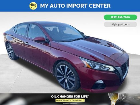 Used 2021 Nissan Altima 2.5 Platinum image 1