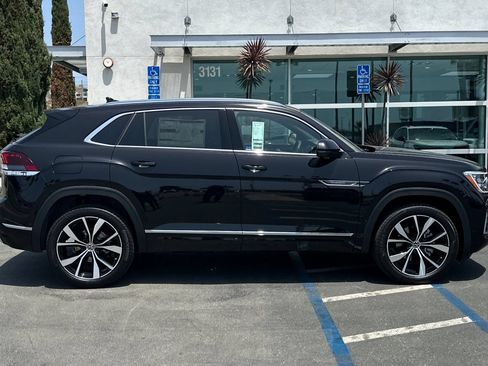 New 2026 Volkswagen Atlas Cross Sport SEL Premium R-Line AWD/4WD image 4