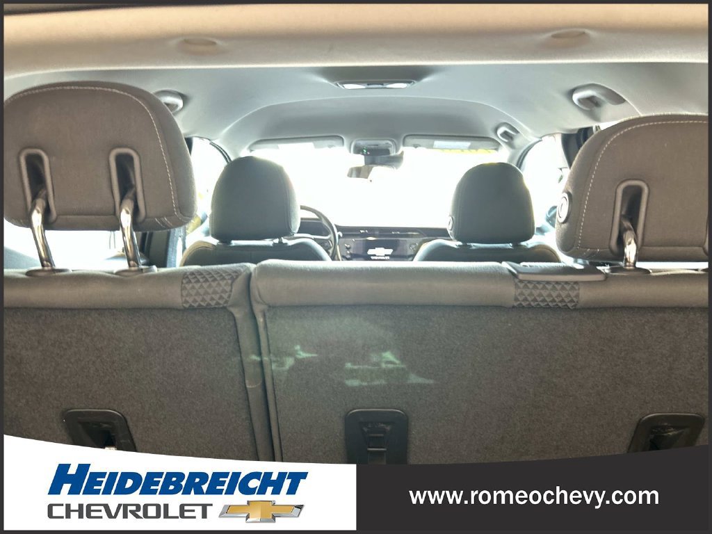 Used 2023 Chevrolet Bolt EUV LT w/ Comfort Package FWD image 32