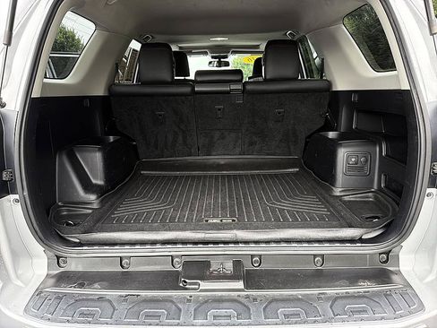 Used 2016 Toyota 4Runner Trail Premium AWD/4WD image 21