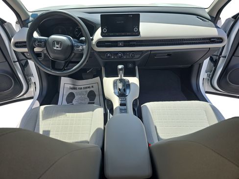 Used 2024 Honda HR-V LX image 9