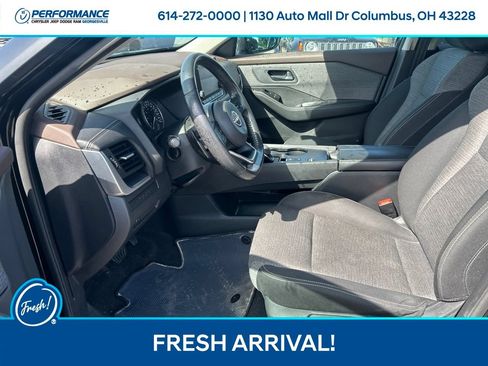Used 2022 Nissan Rogue S FWD image 12