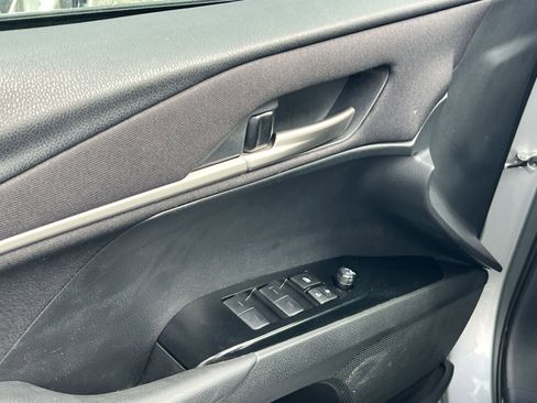 Used 2025 Toyota Camry LE image 13