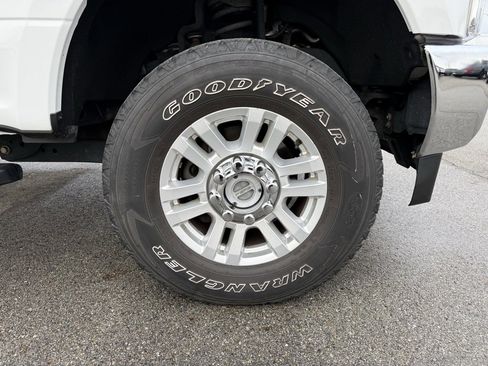 Used 2019 Ford F250 XLT w/ XLT Value Package image 14