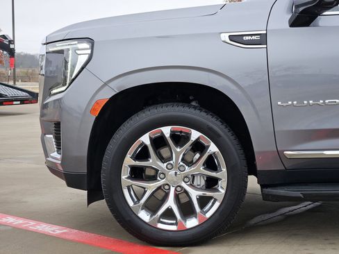 Certified 2021 GMC Yukon SLT w/ SLT Luxury Package image 12