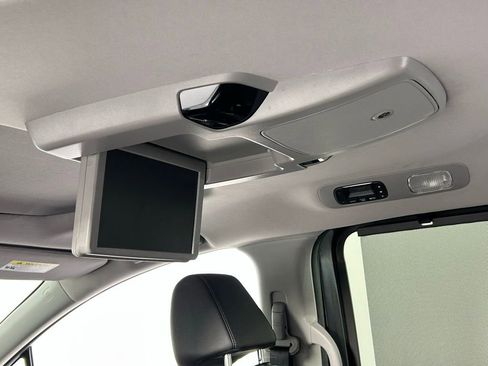 Used 2024 Honda Odyssey Touring image 19