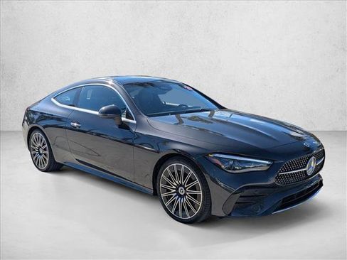 Used 2025 Mercedes-Benz CLE 300 4MATIC Coupe image 3