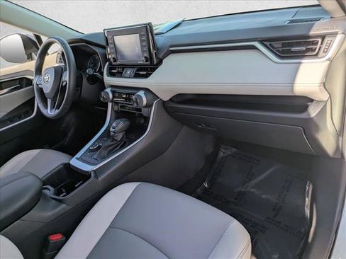 Certified 2022 Toyota RAV4 XLE Premium image 22