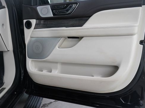 Used 2020 Lincoln Navigator L Black Label w/ Cargo Convenience Package image 11