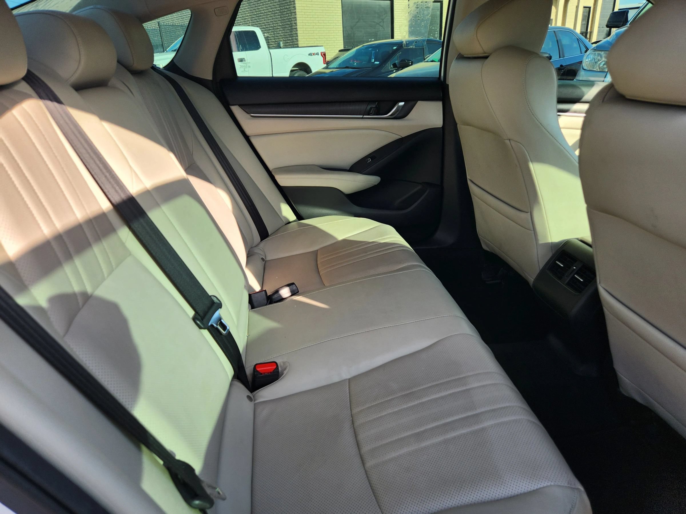 Used 2018 Honda Accord EX-L image 14