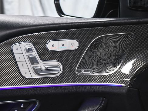 Used 2023 Mercedes-Benz GLS 450 4MATIC image 10