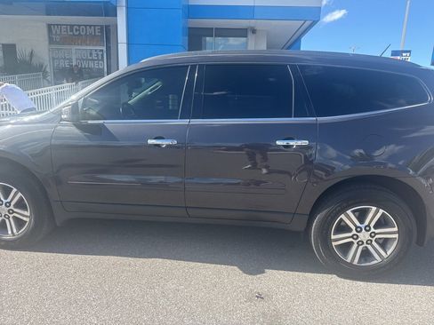 Used 2017 Chevrolet Traverse LT image 5
