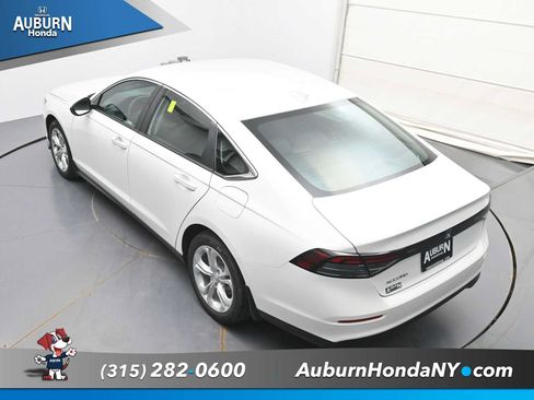 Used 2023 Honda Accord LX image 35