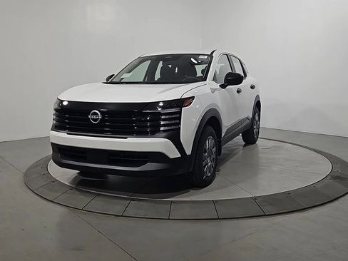 New 2026 Nissan Kicks S image 1