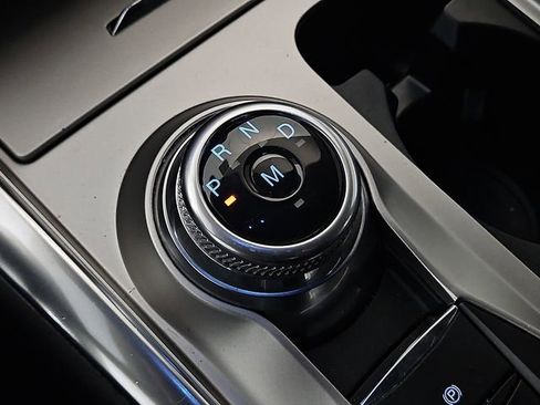 Used 2020 Ford Explorer XLT w/ Equipment Group 202A image 15