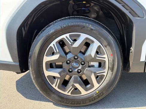 New 2026 Subaru Forester AWD/4WD image 3