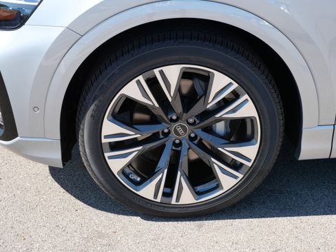 New 2026 Audi Q8 Prestige AWD/4WD image 4