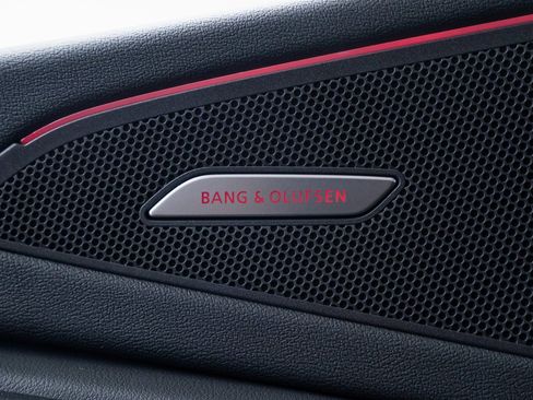 Used 2025 Audi Q6 e-tron Premium Plus w/ Premium Plus image 15