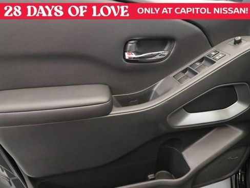 New 2025 Nissan Frontier SV w/ SV Convenience Package image 8