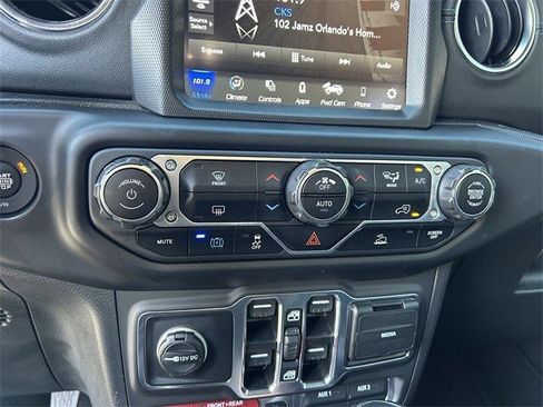 Used 2023 Jeep Wrangler Unlimited Rubicon 4xe image 22