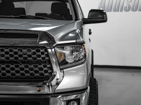 Used 2019 Toyota Tundra SR5 w/ SR5 Upgrade Package AWD/4WD image 40
