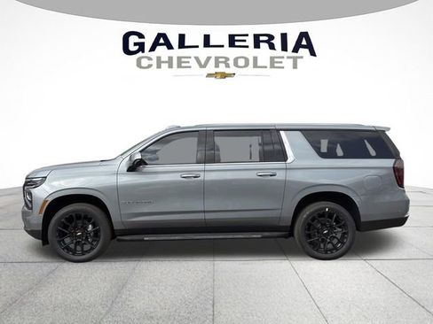 New 2026 Chevrolet Suburban LS image 4