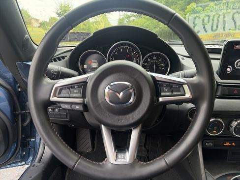 Used 2019 MAZDA MX-5 Miata RF Grand Touring RWD image 24