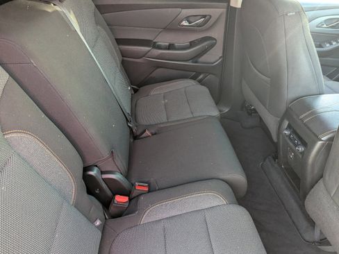 Used 2021 Chevrolet Traverse LS image 14