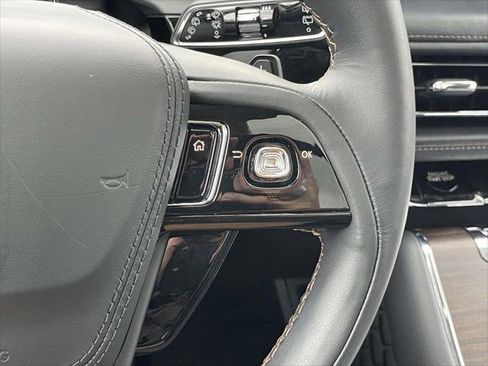 Used 2025 Lincoln Aviator Reserve w/ Illumination Package image 24