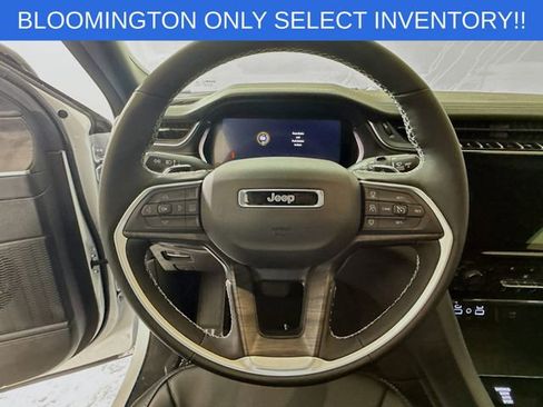 New 2025 Jeep Grand Cherokee L Limited w/ Luxury Tech Group II image 11