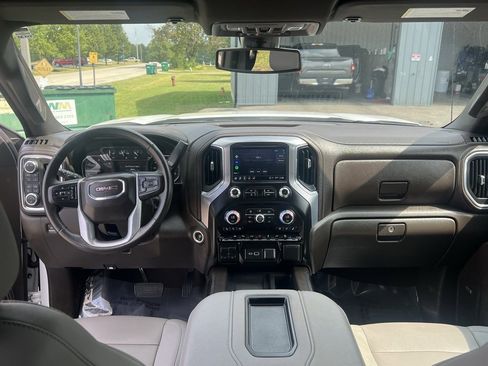 Used 2022 GMC Sierra 1500 SLT image 18
