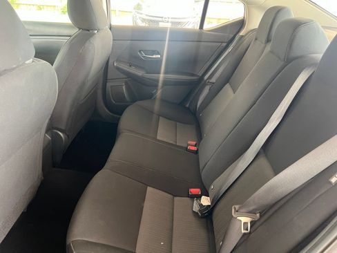 Certified 2023 Nissan Sentra SV FWD image 8