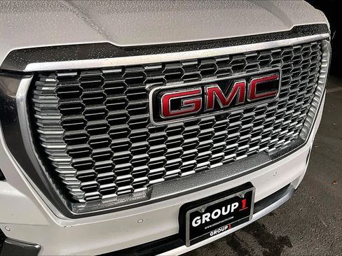 Used 2024 GMC Yukon Denali image 29