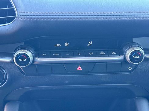 Certified 2025 MAZDA MAZDA3 s image 21