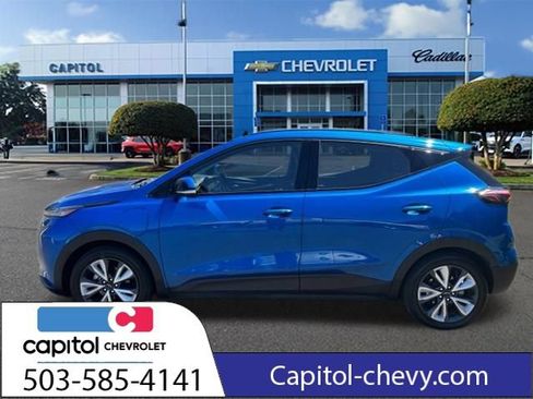 Used 2022 Chevrolet Bolt EUV LT w/ Convenience Package FWD image 6