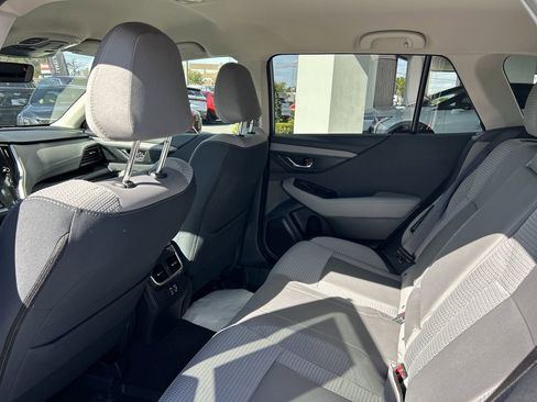 Used 2025 Subaru Outback Premium w/ Popular Package #1A image 18