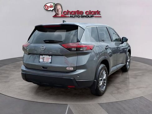 Used 2025 Nissan Rogue S FWD image 5
