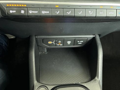 Used 2025 Kia K4 FWD image 31