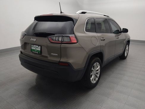 Used 2019 Jeep Cherokee Latitude w/ Popular Appearance Group FWD image 9